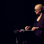 Emika - List pictures