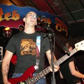 Born To Lose - List pictures