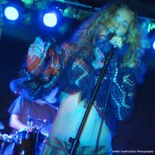 Dana Fuchs - List pictures