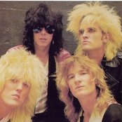 The Joneses - List pictures