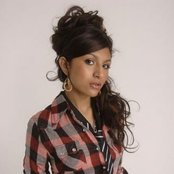 Paula Deanda - List pictures