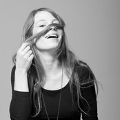 Anna Rossinelli - List pictures