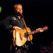 Tommy Emmanuel - List pictures