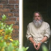 Robert Wyatt - List pictures