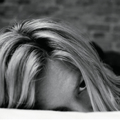 Sarah Cracknell - List pictures