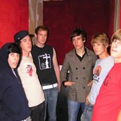 Heavy Heavy Low Low - List pictures