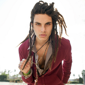 Samuel Larsen - List pictures