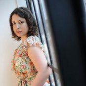 Lauren Hoffman - List pictures