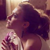 Jana Kramer - List pictures