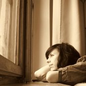 Joy Williams - List pictures