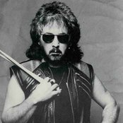 Peter Criss - List pictures