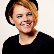 Ania Dabrowska - List pictures