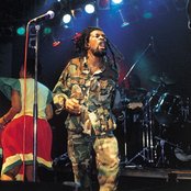 Lucky Dube - List pictures