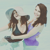 Lily & Madeleine - List pictures