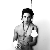 Samuel Larsen - List pictures