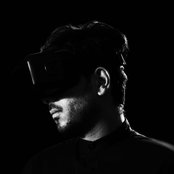 Ash Koosha - List pictures