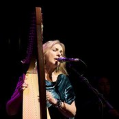 Moya Brennan - List pictures