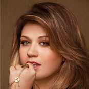 Kelly Clarkson - List pictures