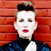 Mia Dyson - List pictures