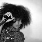 Nneka - List pictures