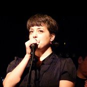 Kelly Hogan - List pictures