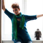 Alexandra Joner - List pictures