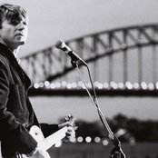 Neil Finn - List pictures