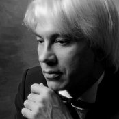 Hvorostovsky - List pictures