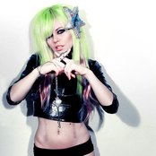 Kerli - List pictures