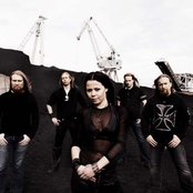 Lullacry - List pictures