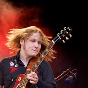 Jimmy Bowskill - List pictures