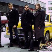 Push Play - List pictures