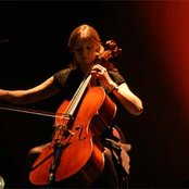 Vyvienne Long - List pictures