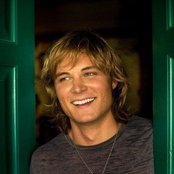 Frankie Ballard - List pictures