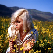 Amanda Jenssen - List pictures