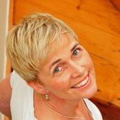 Kathy Muir - List pictures