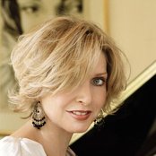 Fiona Joy Hawkins - List pictures