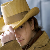 Shannon Lawson - List pictures