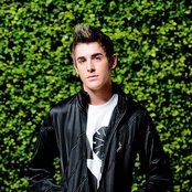 Danny Leiva - List pictures