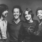 Yellowjackets - List pictures