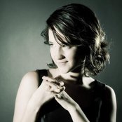 Ximena Sarinana - List pictures