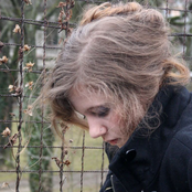 Anna Aaron - List pictures