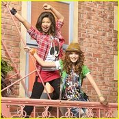 Bella Thorne And Zendaya - List pictures