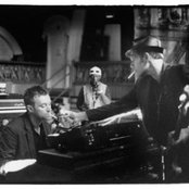 Good The Bad & The Queen - List pictures