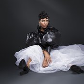 Jade Novah - List pictures