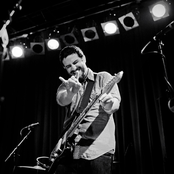 Say Hi - List pictures