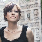 Sara Groves - List pictures