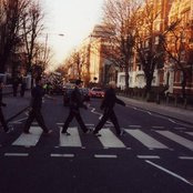 Goldfinger - List pictures