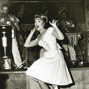 Connie Stevens - List pictures