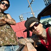 Travis Barker & Yelawolf - List pictures